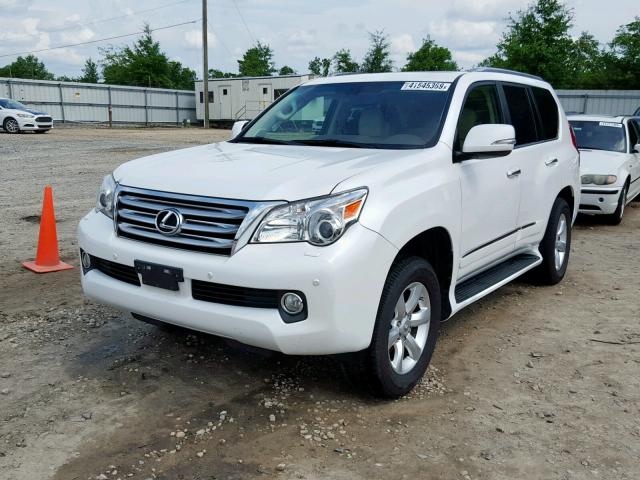 JTJJM7FX0C5045451 - 2012 LEXUS GX PREMIUM WHITE photo 2