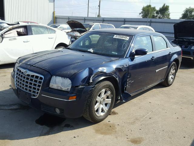 2C3KA53G96H480995 - 2006 CHRYSLER 300 TOURIN BLUE photo 2