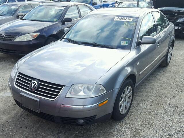 WVWPD63B52P434010 - 2002 VOLKSWAGEN PASSAT GLS GRAY photo 2