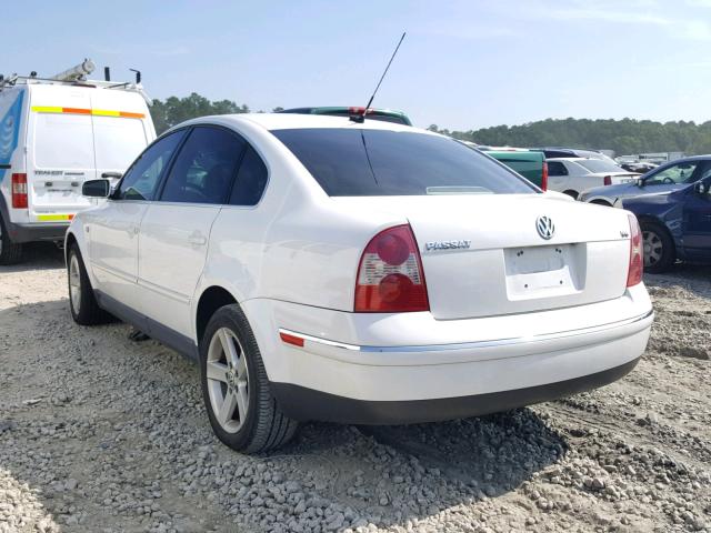 WVWRH63B84P140150 - 2004 VOLKSWAGEN PASSAT GLX 白色 照片 3