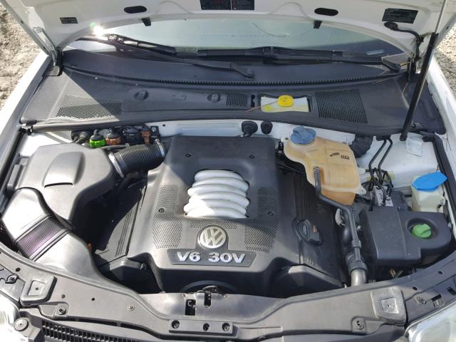 WVWRH63B84P140150 - 2004 VOLKSWAGEN PASSAT GLX 白色 照片 7