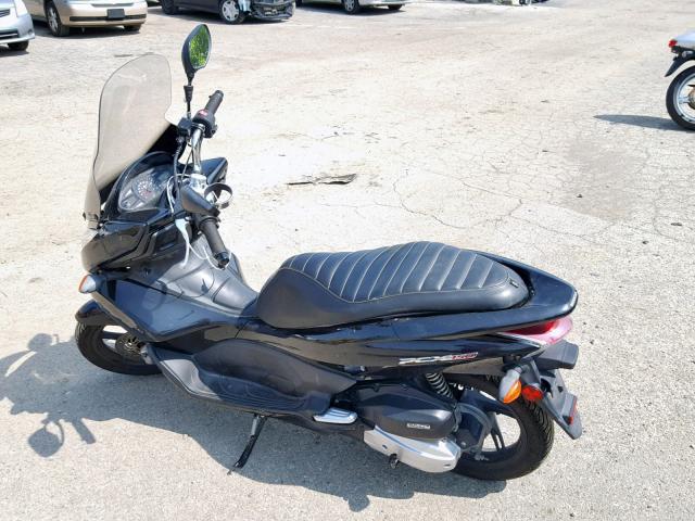 MLHKF1218D5004435 - 2013 HONDA PCX 150 BLACK photo 3