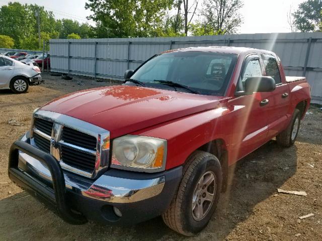 1D7HW48N45S102721 - 2005 DODGE DAKOTA QUA RED photo 2