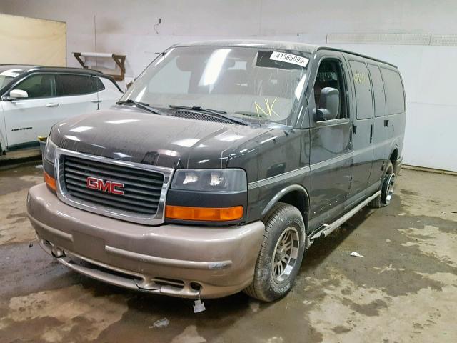 1GDFG15T031131213 - 2003 GMC SAVANA RV BLACK photo 2