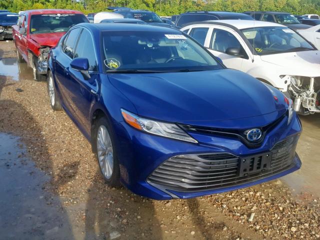 4T1B21HK1JU502262 - 2018 TOYOTA CAMRY HYBR BLUE photo 1