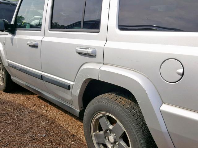 1J8HG48P67C678695 - 2007 JEEP COMMANDER SILVER photo 9