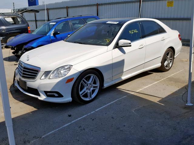 WDDHF5GB5BA382454 - 2011 MERCEDES-BENZ E 350 WHITE photo 2