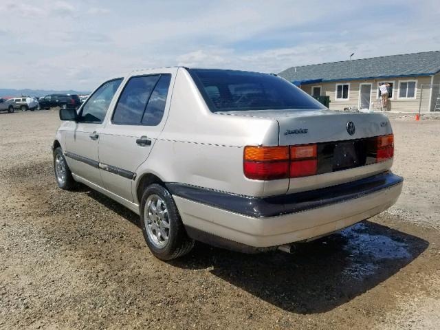 3VWSA81H3TM021688 - 1996 VOLKSWAGEN JETTA GLS SILVER photo 3