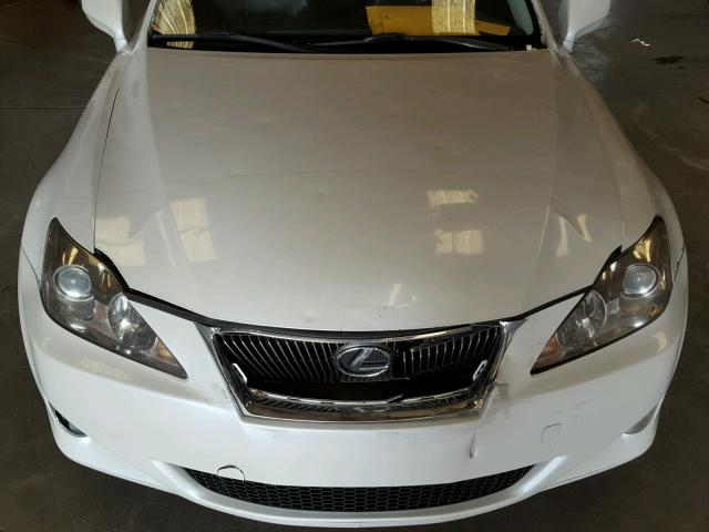 JTHCK262562007257 - 2006 LEXUS IS 250 WHITE photo 9