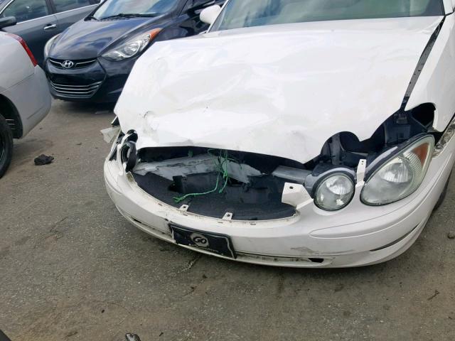 2G4WD532351134498 - 2005 BUICK LACROSSE C WHITE photo 9