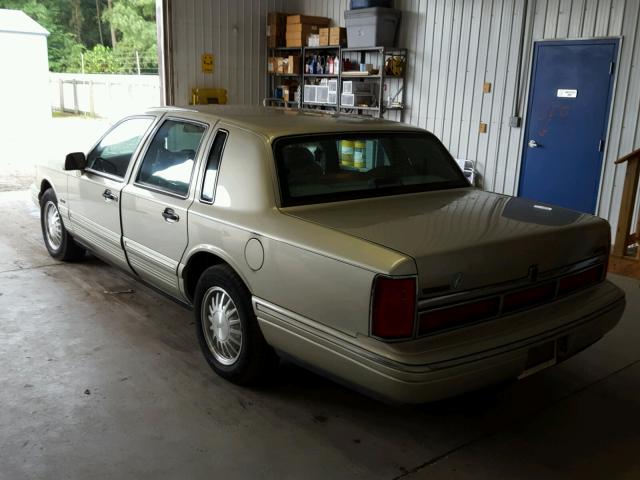 1LNLM82W9VY746534 - 1997 LINCOLN TOWN CAR S GRAY photo 3