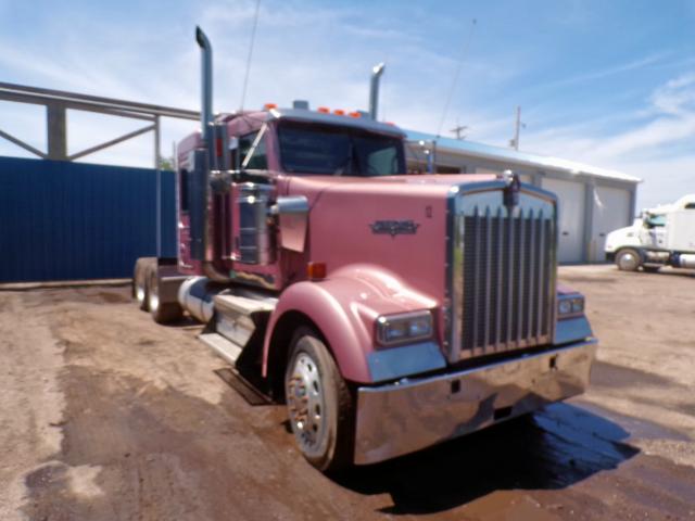 1XKWDU9X47J178198 - 2007 KENWORTH CONSTRUCTI PINK photo 2