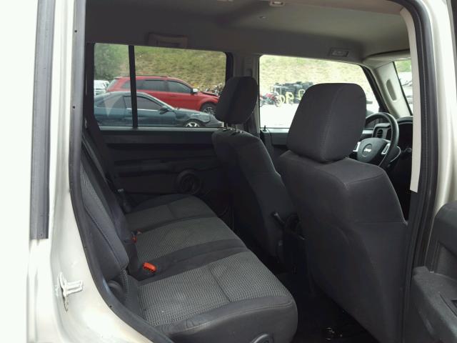 1J8HG48N58C230531 - 2008 JEEP COMMANDER GRAY photo 6