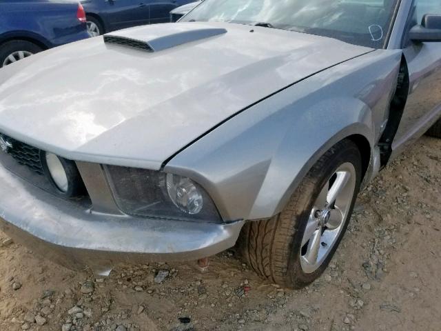 1ZVHT82H685157877 - 2008 FORD MUSTANG GT SILVER photo 9