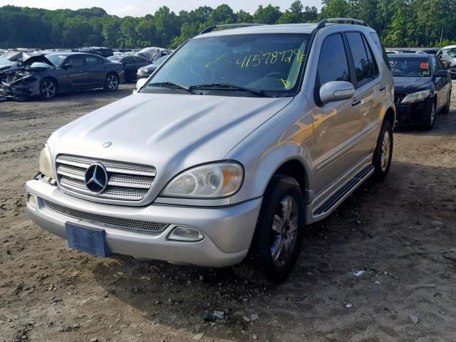 4JGAB57E25A518654 - 2005 MERCEDES-BENZ ML 350 SILVER photo 2