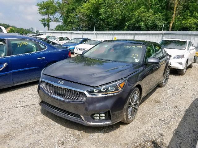 KNALC4J15J5096941 - 2018 KIA CADENZA LU GRAY photo 2