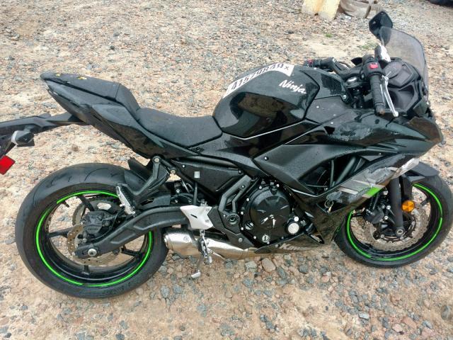 JKAEXEJ18KDA03081 - 2019 KAWASAKI EX650 J BLACK photo 9