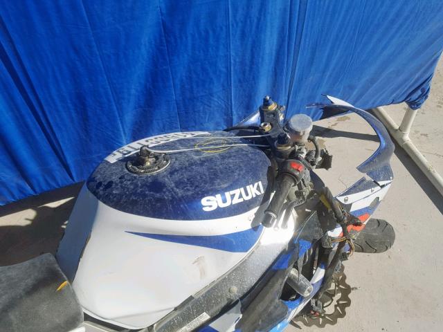 JS1GR7HA522100378 - 2002 SUZUKI GSX-R750 BLUE photo 5