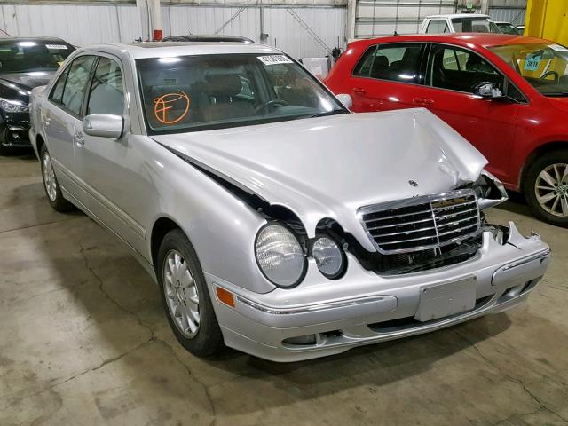 WDBJF65J3YB162095 - 2000 MERCEDES-BENZ E 320 SILVER photo 1