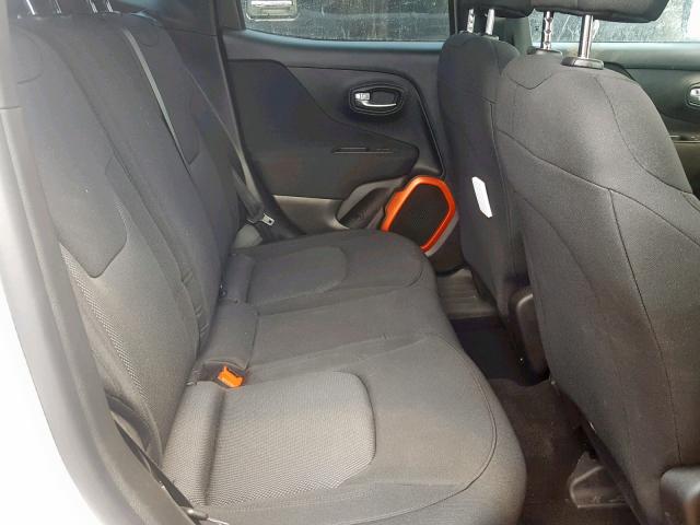 ZACCJBAB3JPH80612 - 2018 JEEP RENEGADE S SILVER photo 6