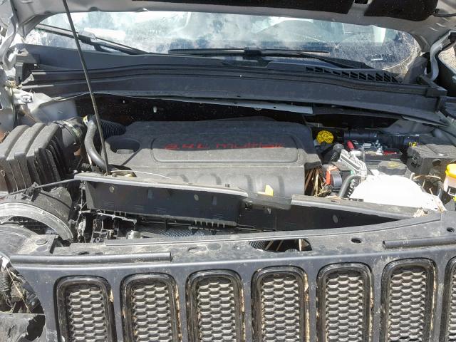 ZACCJBAB3JPH80612 - 2018 JEEP RENEGADE S SILVER photo 7
