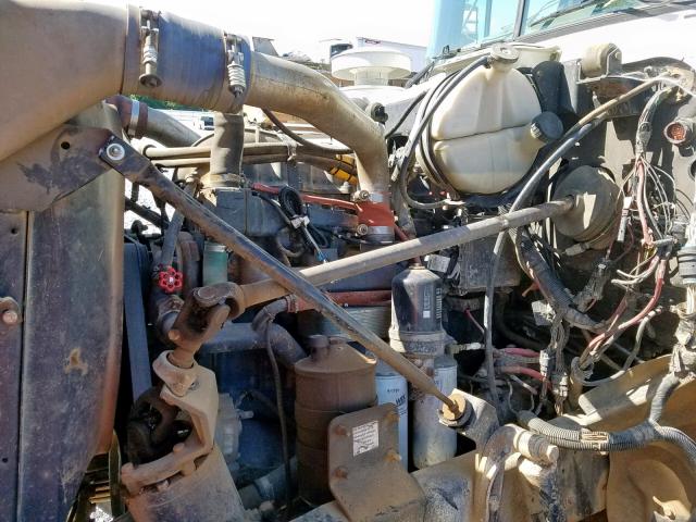 1M2P324C52M060367 - 2002 MACK 600 RD600 WHITE photo 7