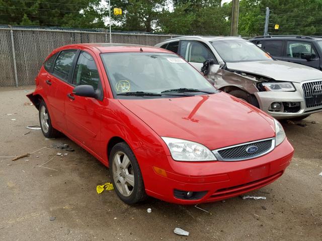 3FAHP37N95R134858 - 2005 FORD FOCUS ZX5 RED photo 1