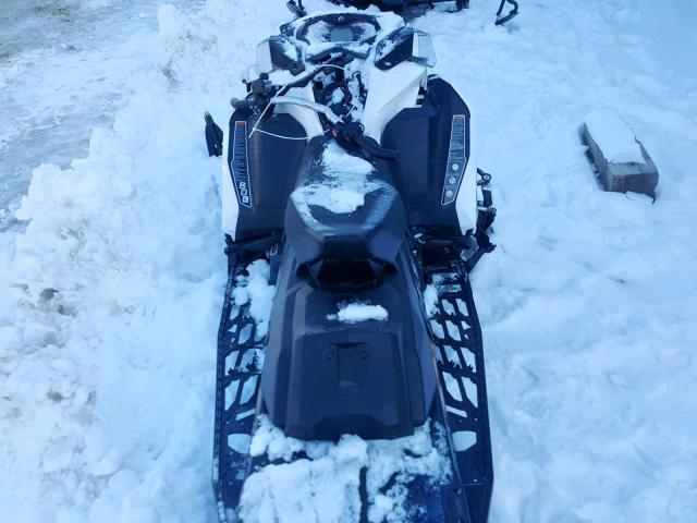 2BPSUFHX5HV000053 - 2017 SKI DOO MXZ WHITE photo 5