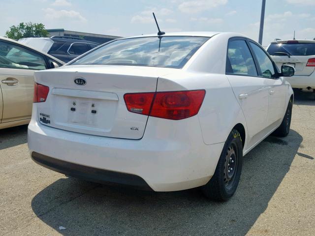 KNAFU4A24C5582713 - 2012 KIA FORTE EX WHITE photo 4