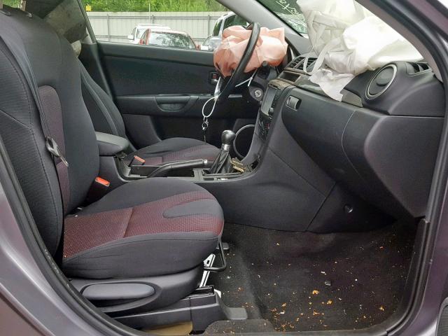 JM1BK144861431680 - 2006 MAZDA 3 HATCHBAC GRAY photo 5