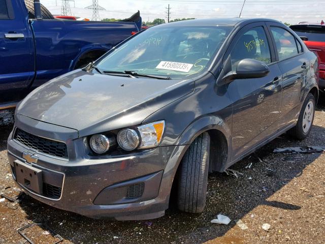 1G1JA5SH4G4128318 - 2016 CHEVROLET SONIC LS GRAY photo 2