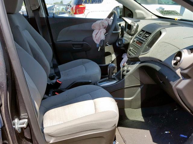 1G1JA5SH4G4128318 - 2016 CHEVROLET SONIC LS GRAY photo 5