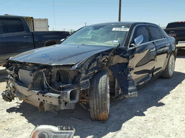 2C3CCAPT9CH256538 - 2012 CHRYSLER 300C LUXUR BLACK photo 2