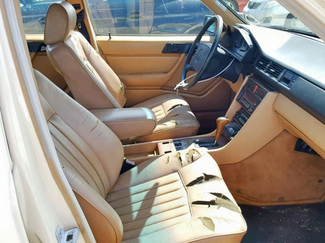 WDBEB33DXHA353592 - 1987 MERCEDES-BENZ 300 DT BEIGE photo 5