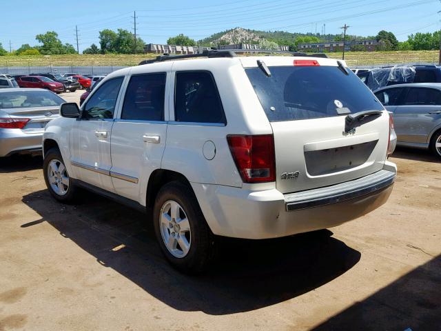 1J8HR58N68C162806 - 2008 JEEP GRAND CHER WHITE photo 3