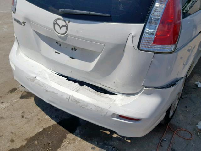 JM1CR293490348263 - 2009 MAZDA 5 WHITE photo 9