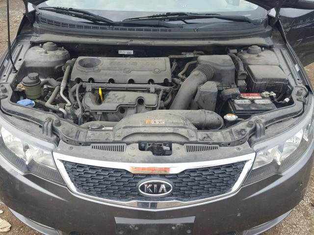 KNAFU4A26D5698559 - 2013 KIA FORTE EX GRAY photo 7