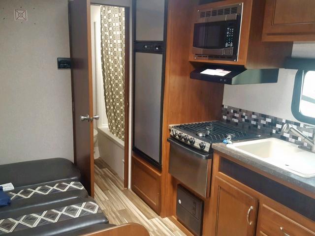 1UJBJ0BM5H1TK0247 - 2017 JAYCO JAYFLIGHT  TWO TONE photo 5