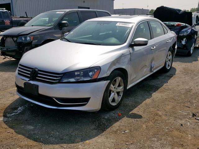 1VWBH7A36DC129834 - 2013 VOLKSWAGEN PASSAT SE SILVER photo 2