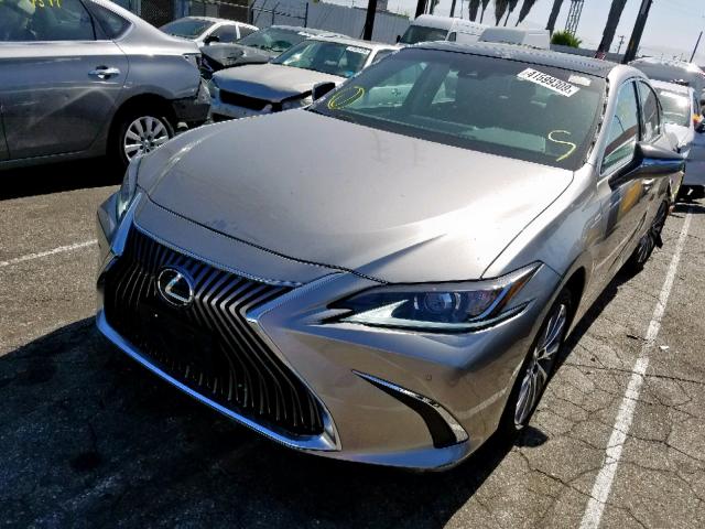 58ABZ1B12KU028179 - 2019 LEXUS ES 350 SILVER photo 2