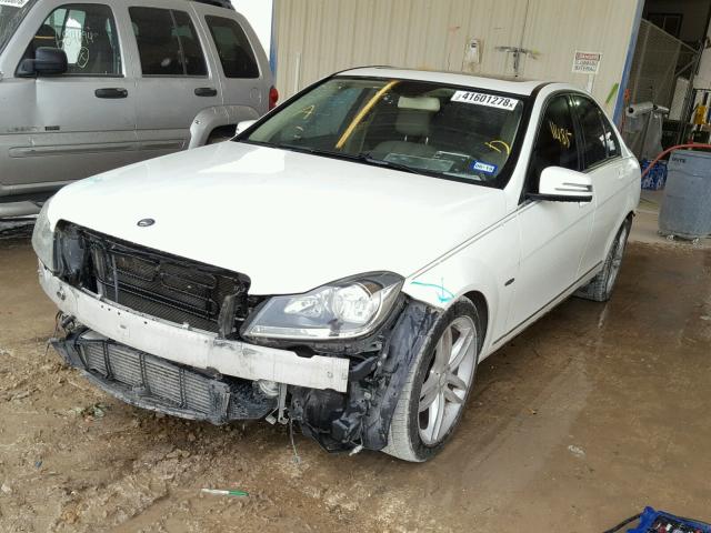 WDDGF4HB0CA628851 - 2012 MERCEDES-BENZ C 250 WHITE photo 2