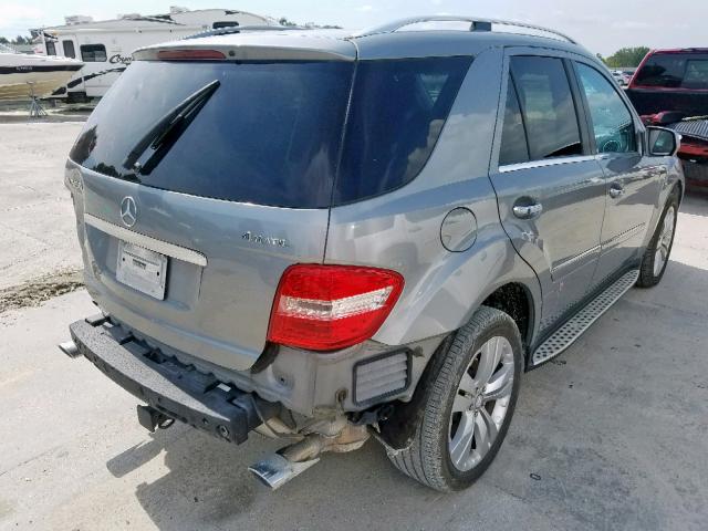 4JGBB7CB5AA541772 - 2010 MERCEDES-BENZ ML 550 4MA GRAY photo 4