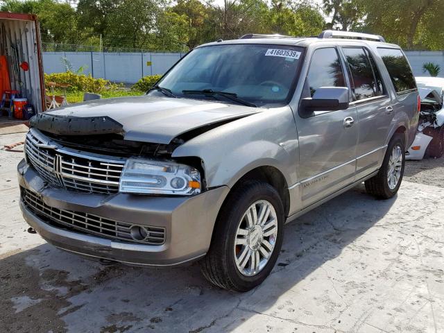 5LMFU28528LJ07032 - 2008 LINCOLN NAVIGATOR 银色 照片 2