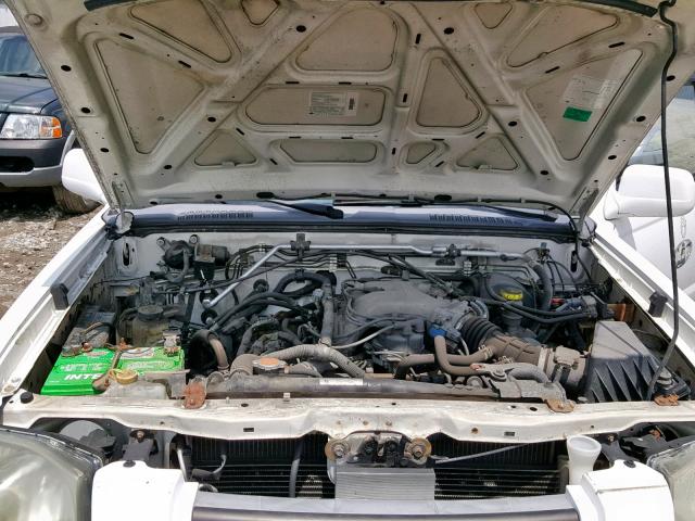 1N6ED27Y91C403747 - 2001 NISSAN FRONTIER C WHITE photo 7