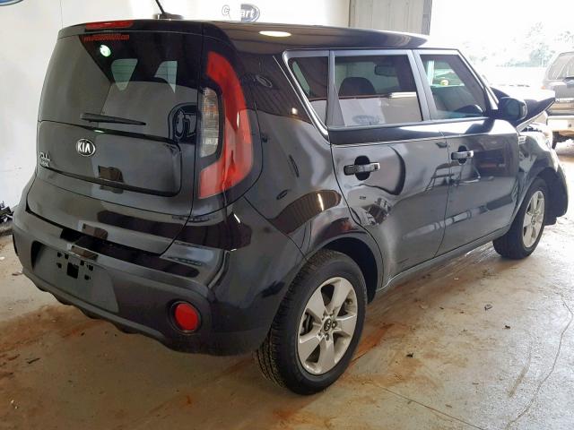 KNDJN2A20J7907552 - 2018 KIA SOUL BLACK photo 4