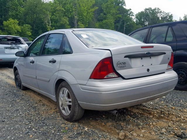 1FAFP34334W110349 - 2004 FORD FOCUS SE C SILVER photo 3