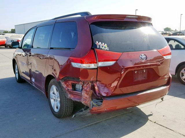 5TDKK3DC4BS117184 - 2011 TOYOTA SIENNA LE RED photo 3