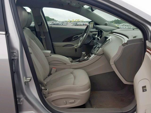 1G4GC5EG4AF131970 - 2010 BUICK LACROSSE C SILVER photo 5