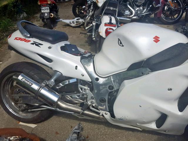 JS1GW71A7Y2104749 - 2000 SUZUKI GSX1300 R WHITE photo 7