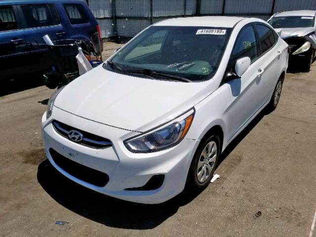 KMHCT4AE9GU070231 - 2016 HYUNDAI ACCENT SE WHITE photo 2